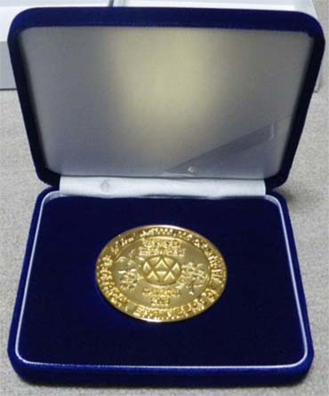 medal: front side